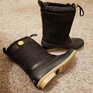 Tommy Hilfiger  snow boots